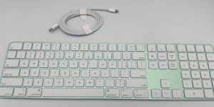 Apple Magic Keyboard with Touch ID and Numeric Keypad 2024 (USB-C) for Mac chip Apple silicon – Like New